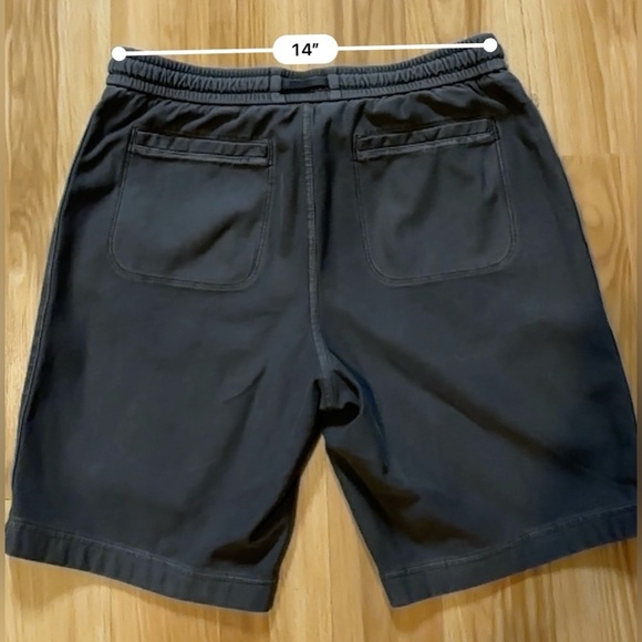 ATHLETA WOMEN'S OLIVE GRAY ELASTIC WAIST STRETCHY FARALLON BERMUDA Sz 8 - Picture 4 of 5